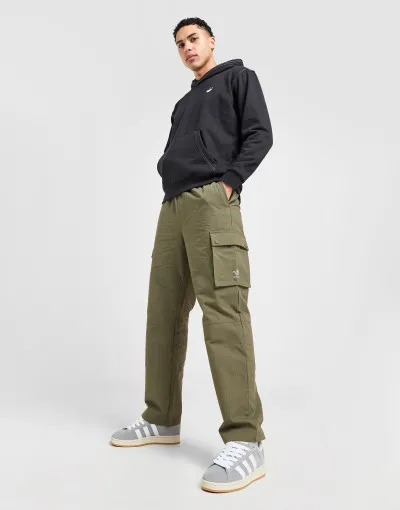 adidas Melegítőnadrág Cargo