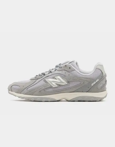New Balance 204L