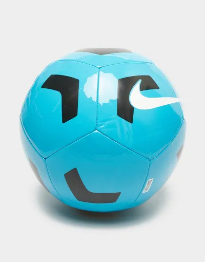 Nike  Labda Pitch 